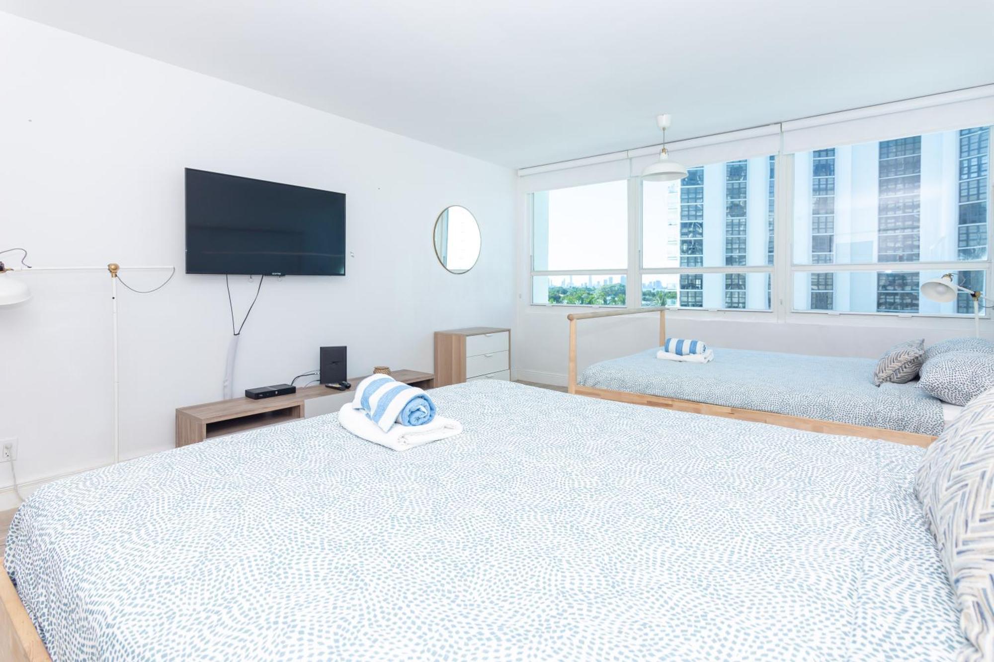 Girasole Apartments Miami Beach Room photo