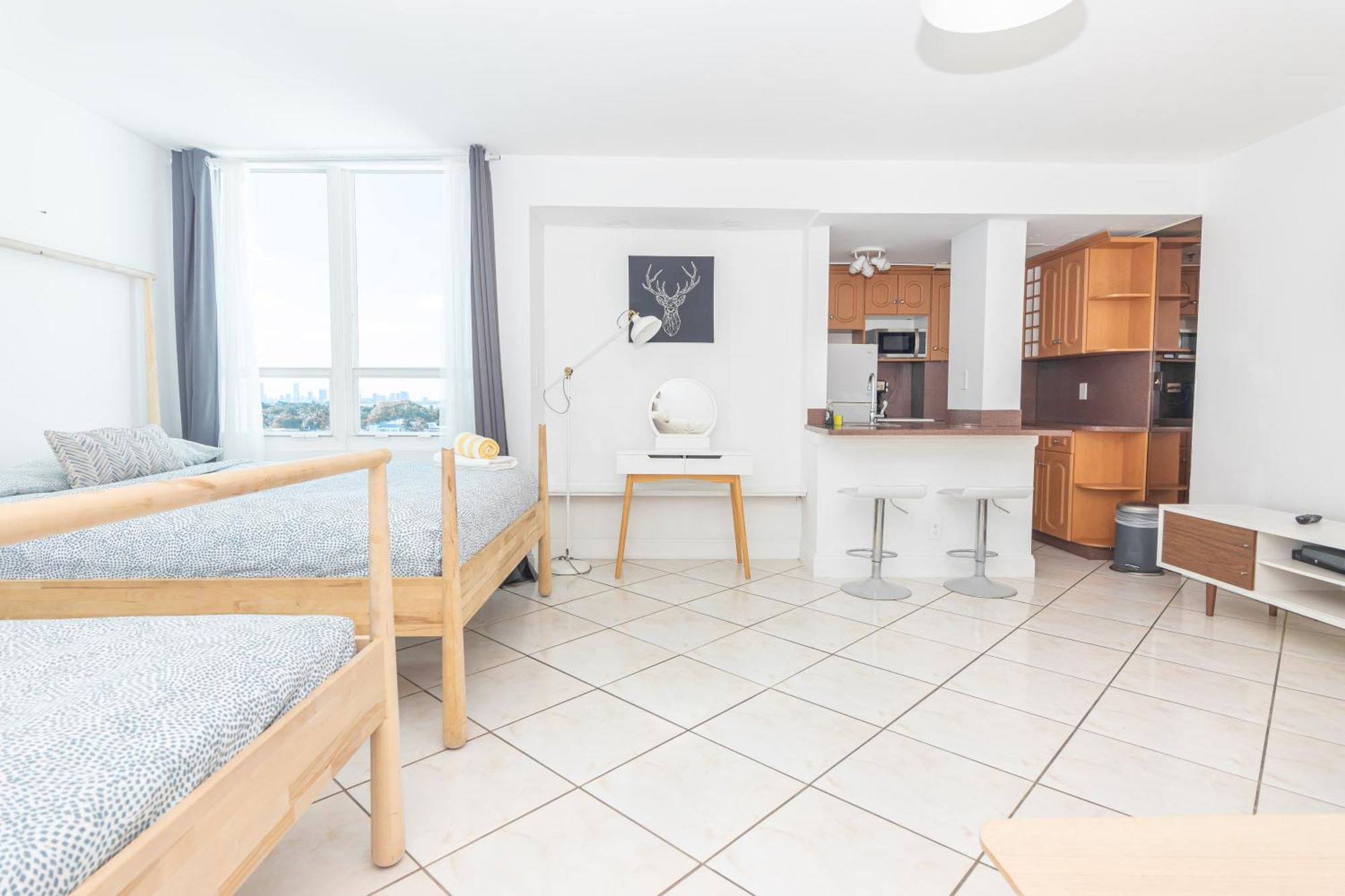 Girasole Apartments Miami Beach Room photo